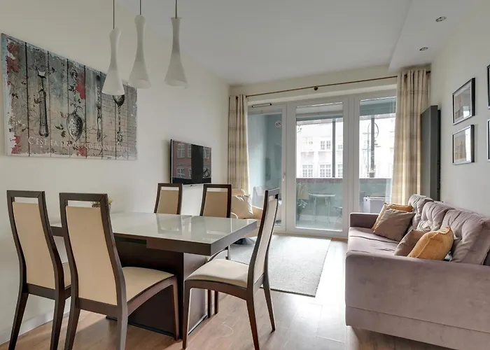 Old Town With Parking And Gym By Lion