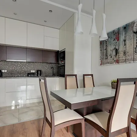 Apartman Old Town With Parking And Gym By Lion