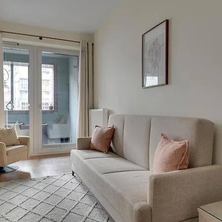 Old Town With Parking And Gym By Lion *