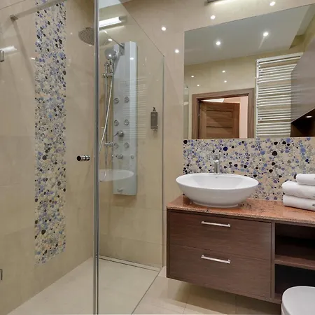 Old Town With Parking And Gym By Lion