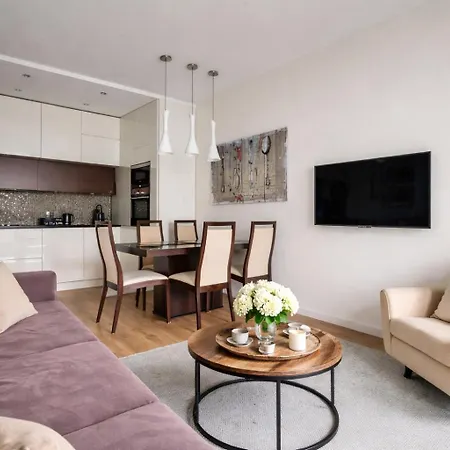 Old Town Story With Parking - Tandeta 1 By Lion Danzig