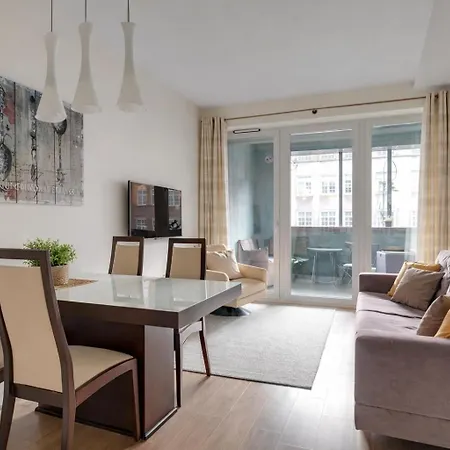 Old Town Story With Parking - Tandeta 1 By Lion *